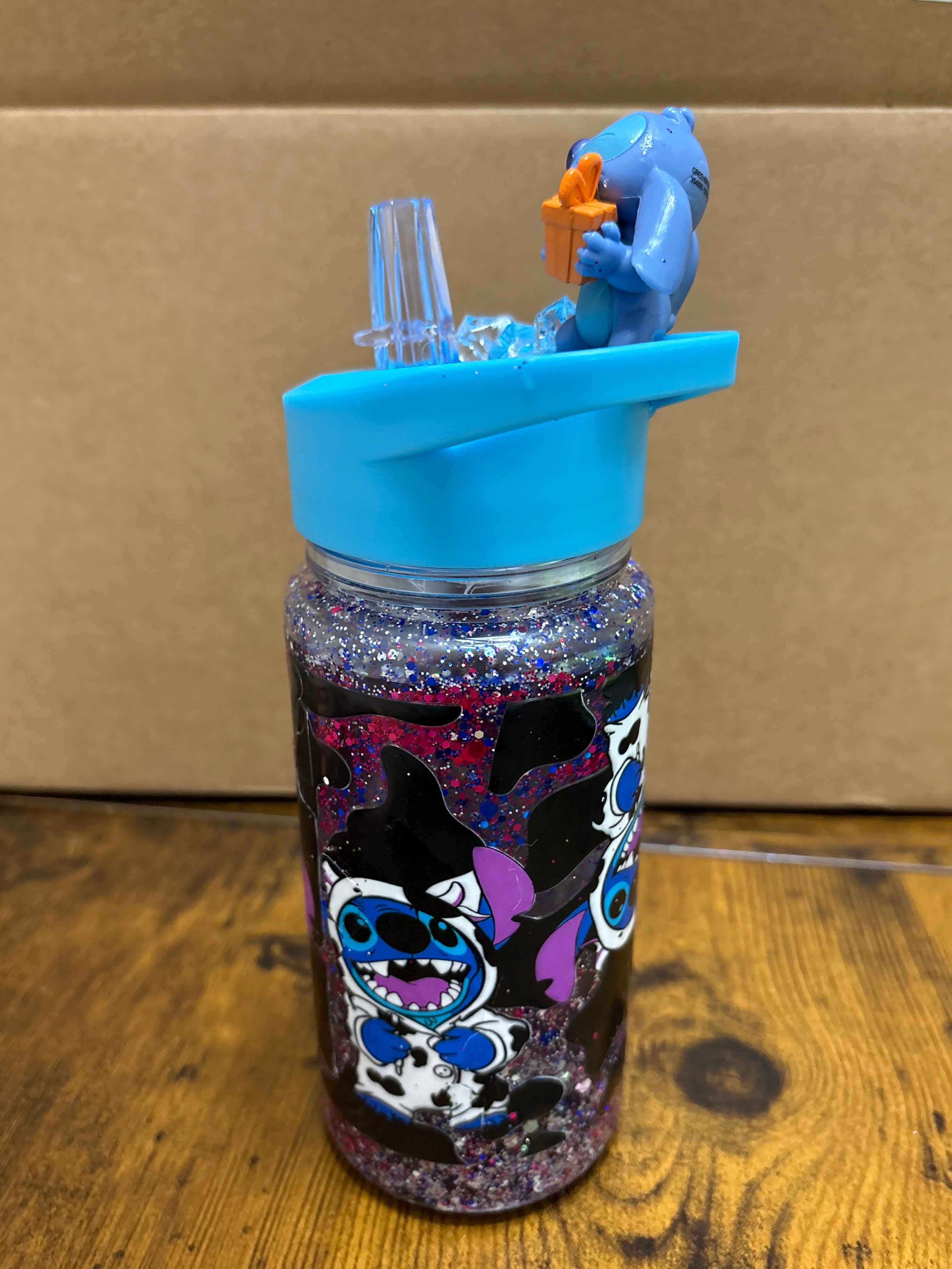 Figuring snow globe cup