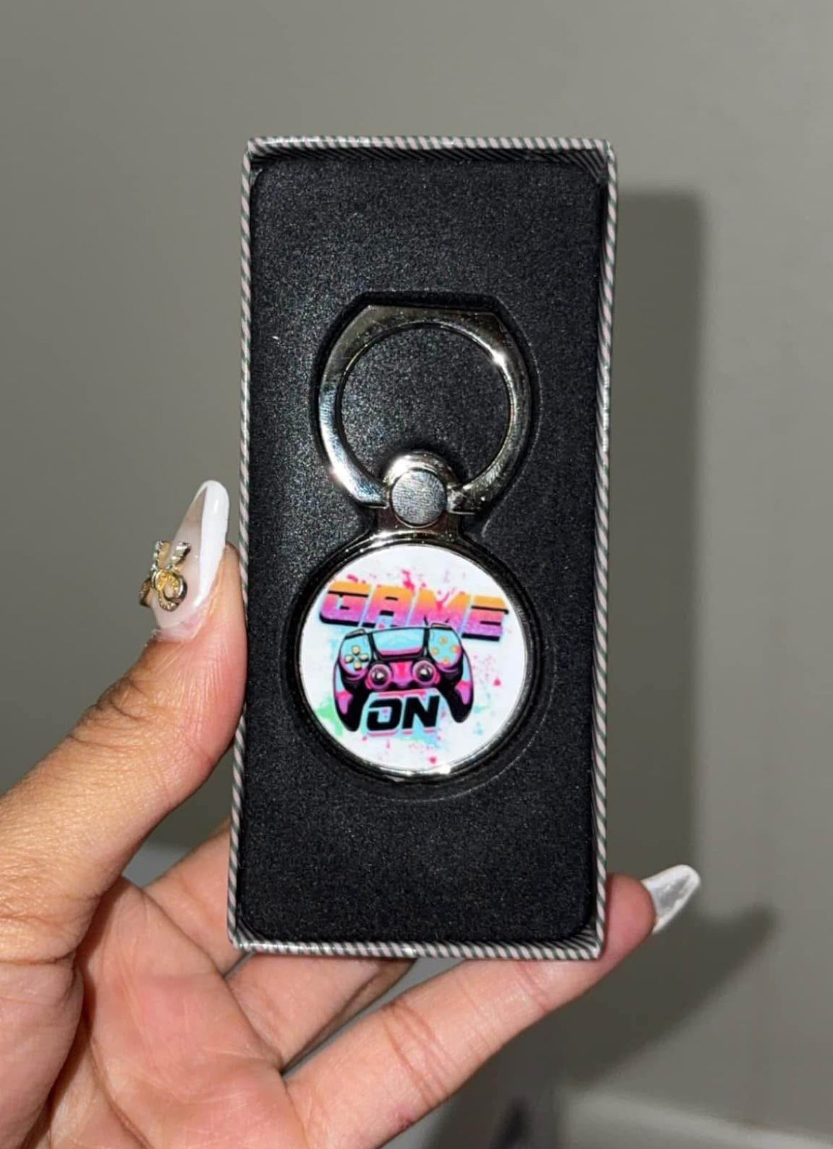 Custom pop socket