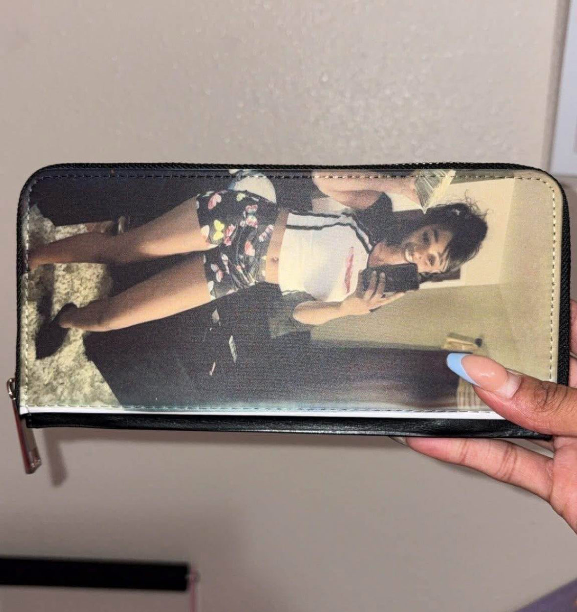 Custom wallet