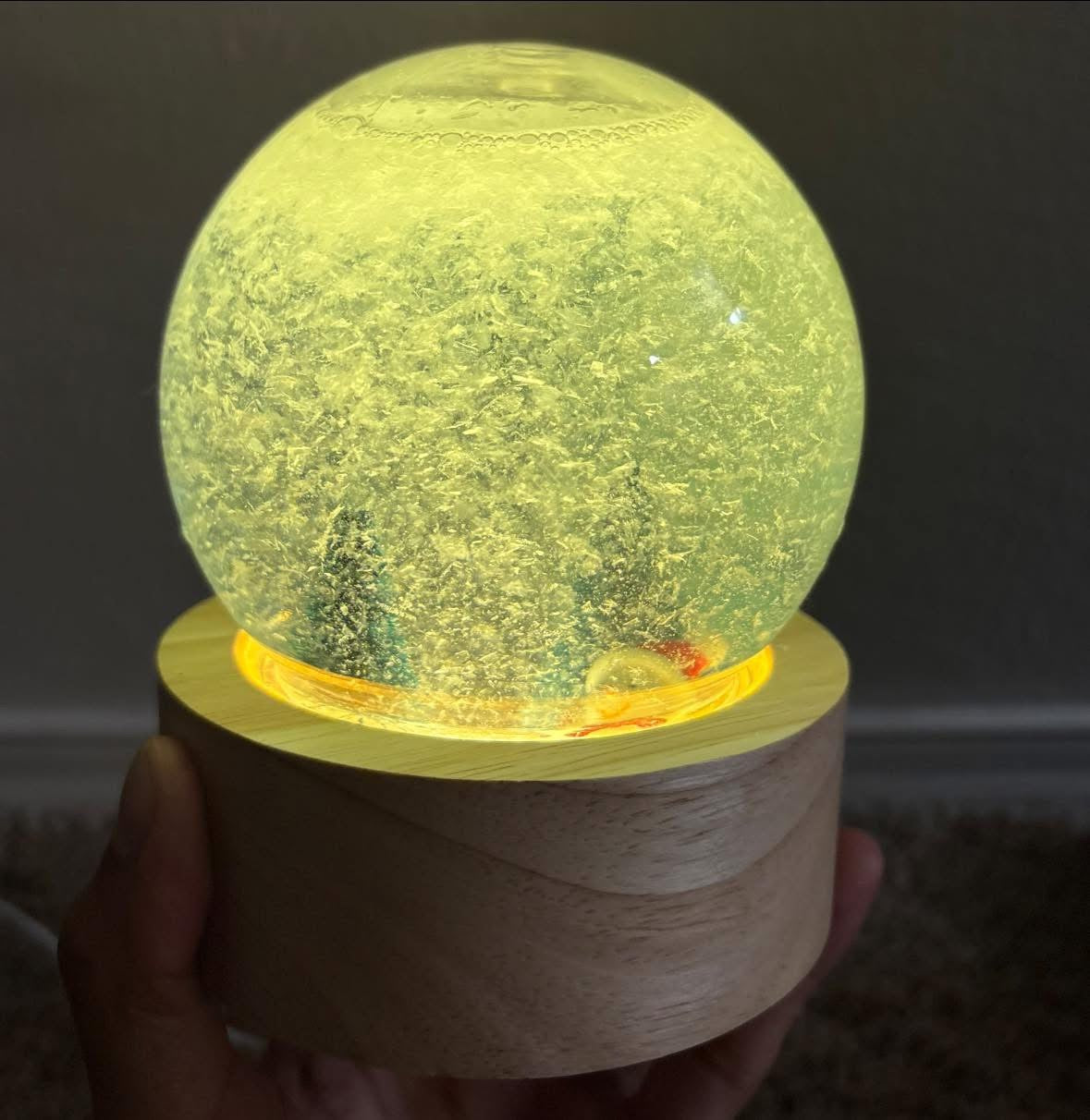 Custom snow globes