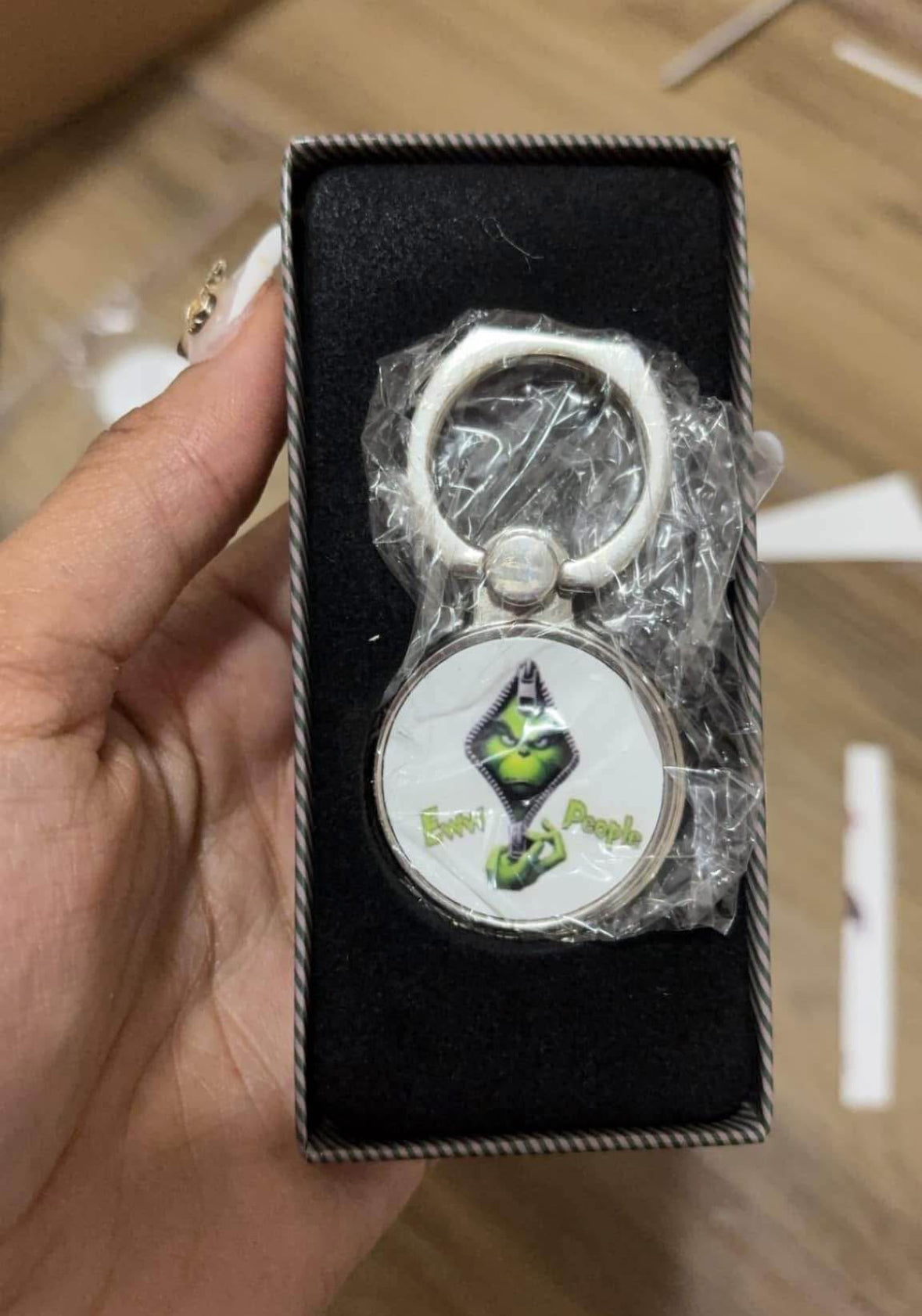 Custom pop socket