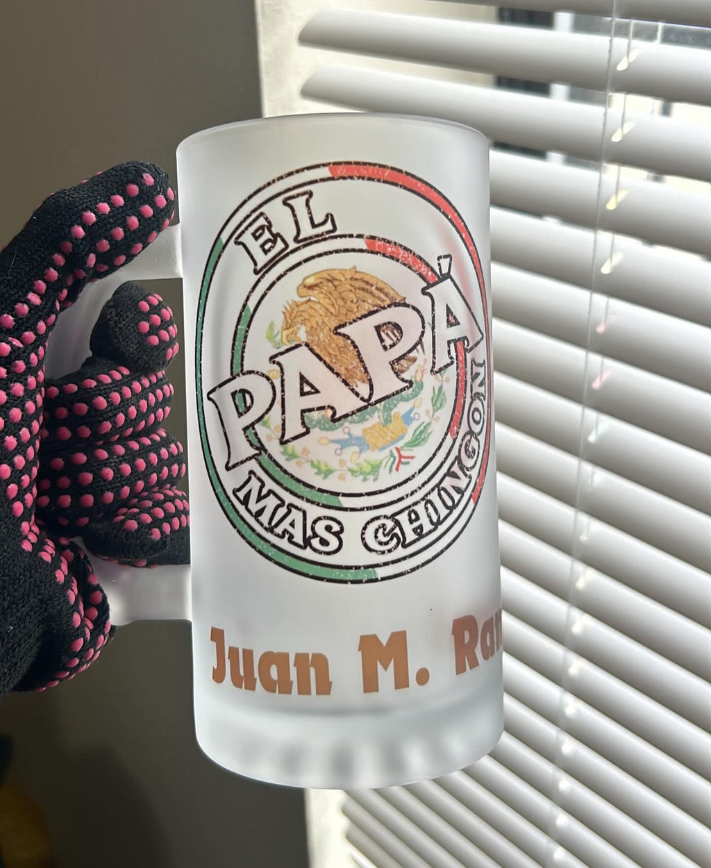 El Papá Más Chingon Mug