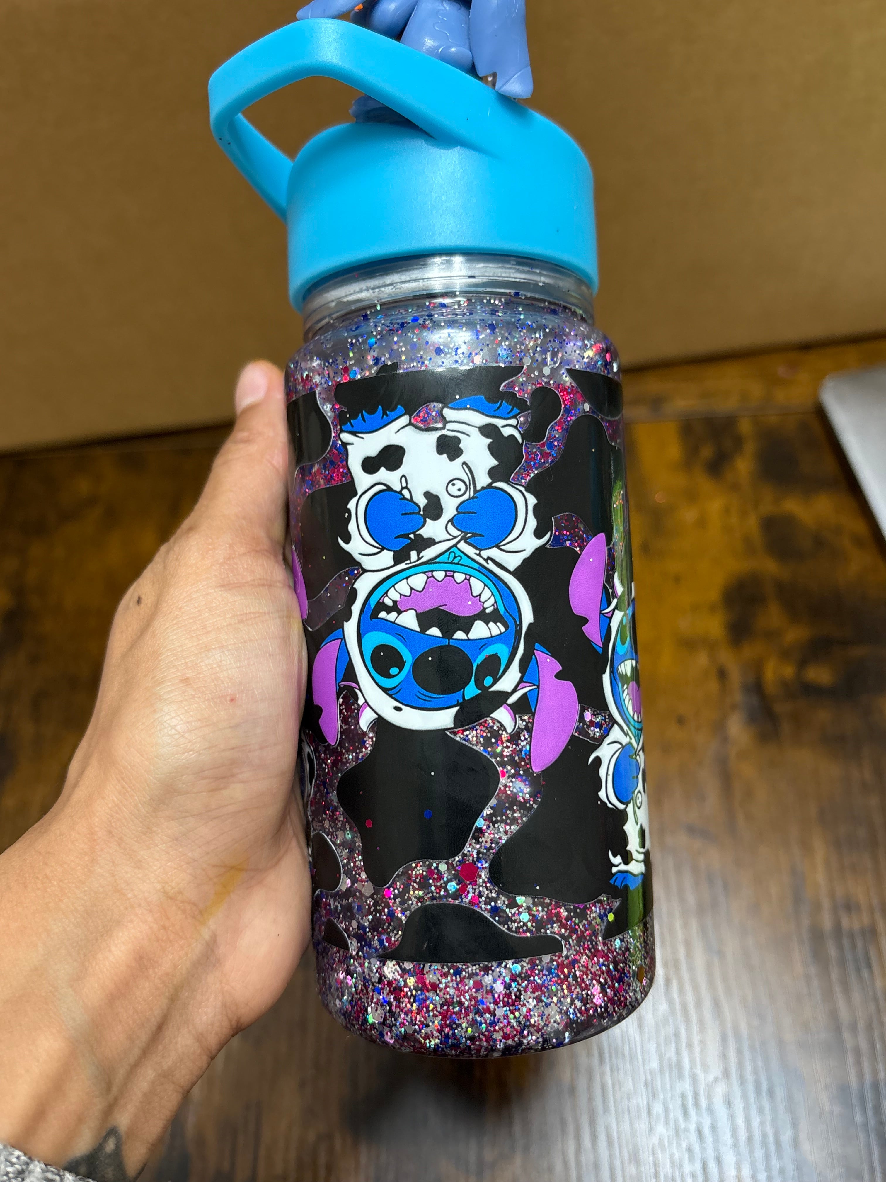 Figuring snow globe cup